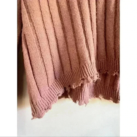 Mauve Raw Edge Knit Sweater Women’s Medium - Picture 3 of 5